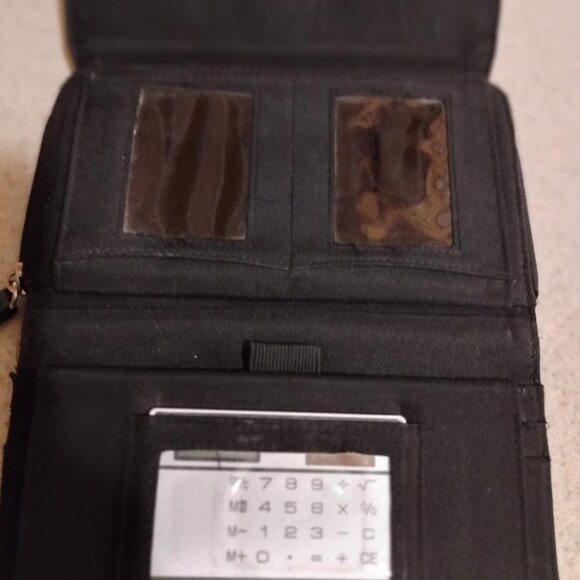 BLACK LEATHR TRI FOLD WALLET - Picture 2 of 9